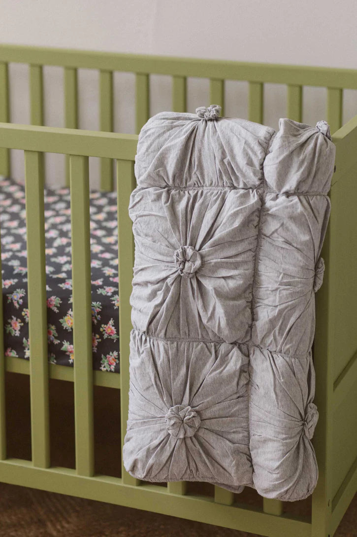 Lazybones Cot quilt Rosette Grey Marle